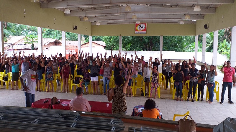 Professores em assembléia na sede do sindicato dos servidores de Itapecuru Mirim. Foto: Divulgação