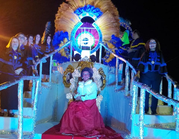 Jucey Santana é destaque na passarela do samba em São Luís