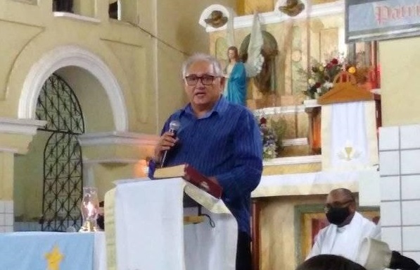 Prefeito Benedito Coroba em evento na igreja matriz de Nª Sr das Dores. Foto: Reprodução