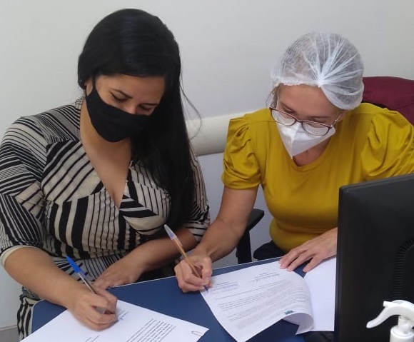 Ato de assinatura de parceria entre município de Itapecuru e Hospital Regional Adélia Matos Fonseca