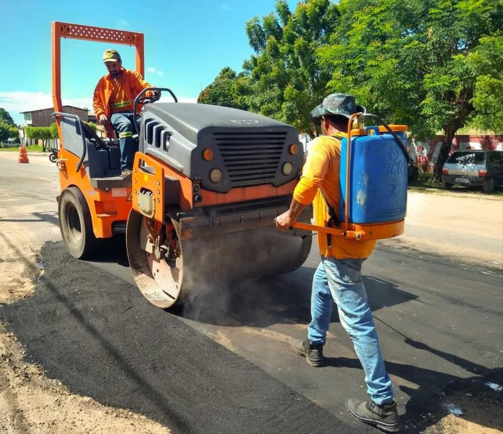 Prefeitura começa trabalho de tapa-buracos em ruas e avenidas da cidade