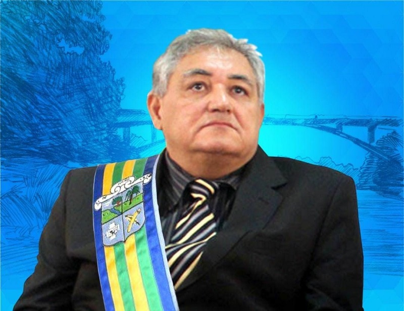 Prefeito Benedito Coroba. Foto ilustração: Alex Muniz