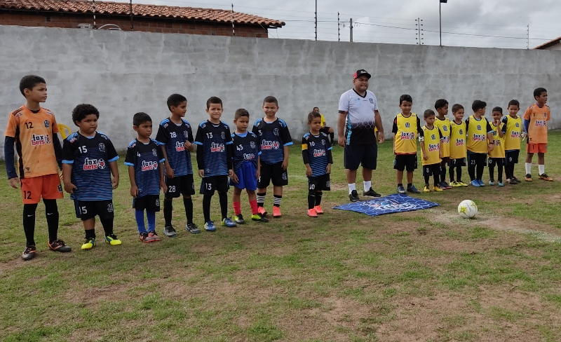 Atletas da escolinha TINTANS na abertura de uma das partidas da Copa. Foto: Itapecuru Webtv