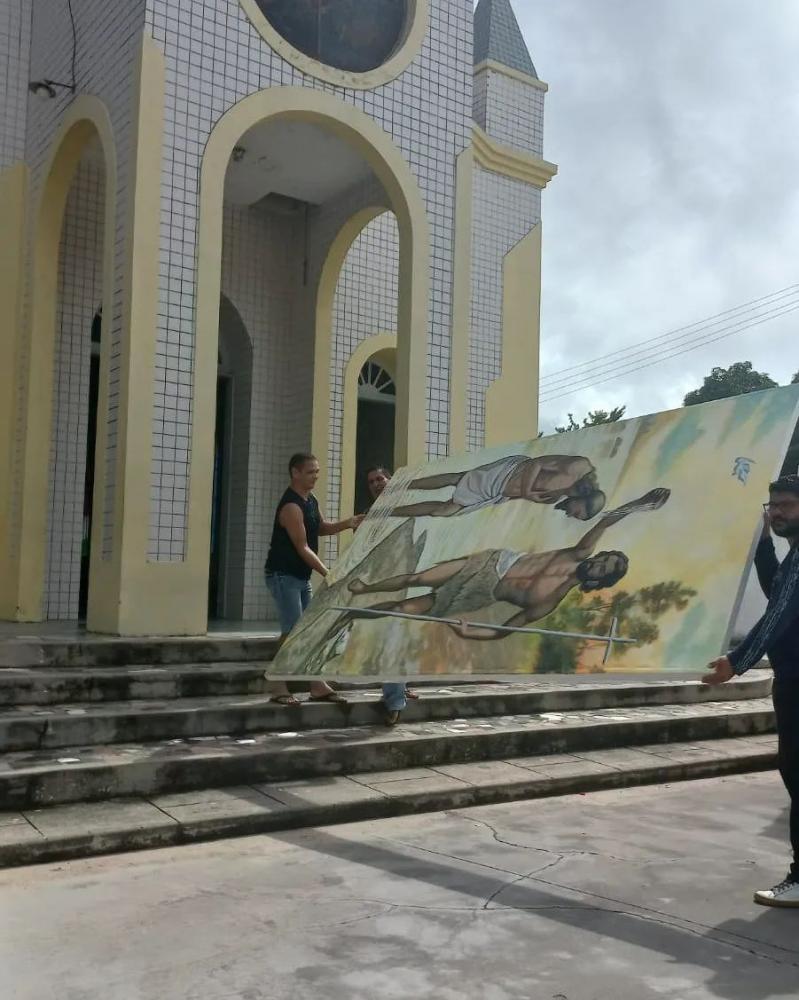 Beto Diniz entrega obra sacra à sociedade em Barreirinhas