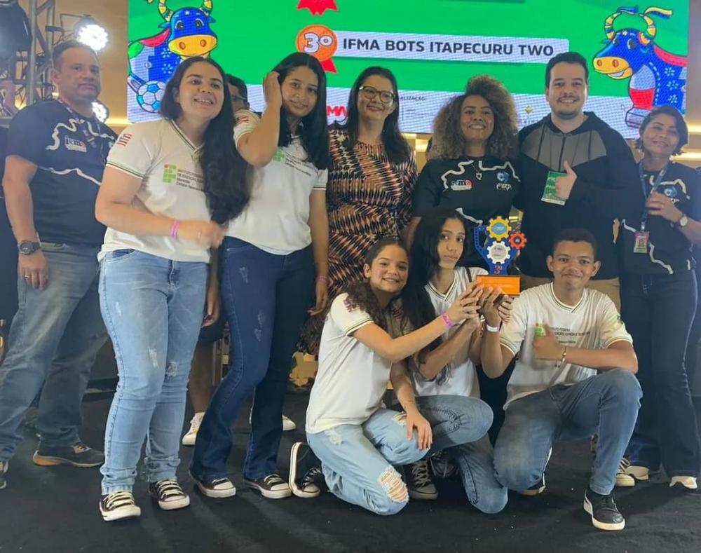 Alunos do IFMA de Itapecuru garantem vaga para etapa nacional em evento de robótica