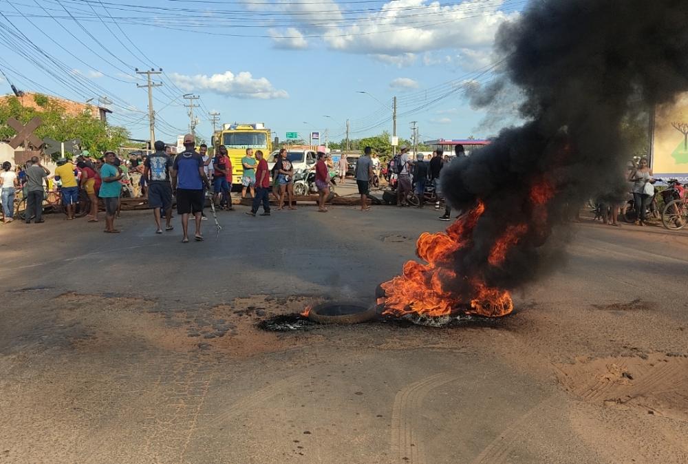 Moradores do Milton Amorim dão ultimato à prefeitura depois de manifestação