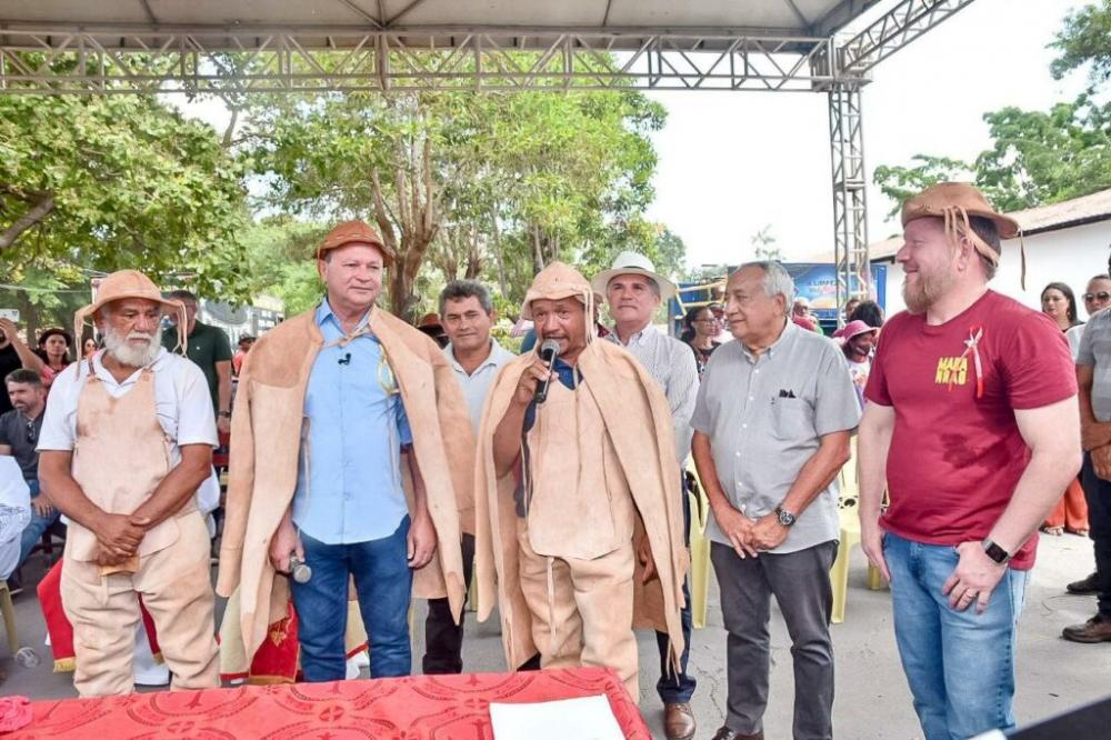 Governador alerta criadores para encerramento da vacinação contra Febre Aftosa do MA