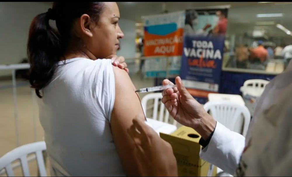 Saúde antecipa vacinação contra gripe; campanha começa em 25 de março