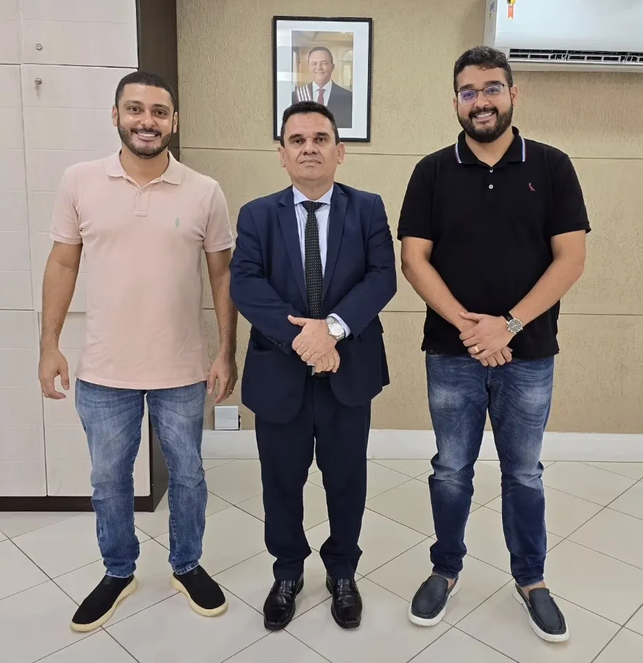 Empresário Wendell Lages, secretário de estado da segurança pública, Maurício Martins e o médico Ricardo Lages em reunião na SSP do MA 