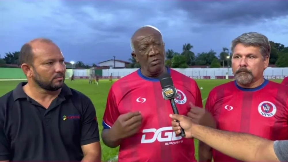 (dir) Fagner Aguiar, secretário município de esportes, Prefeito Zé Martinho e Márcio Leonardi, presidente do Tupan (esq). Imagem: ©SECOM Cantanhede - MA