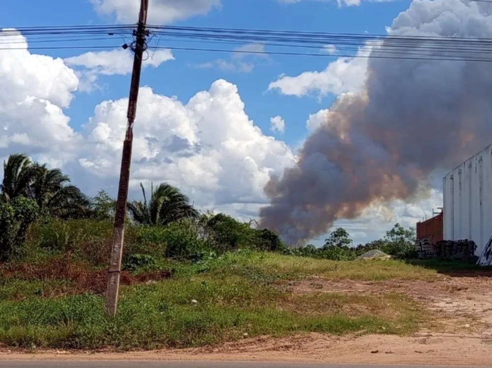 Queimada registrada na zona semiurbana de Itapecuru Mirim. Imagem: ©itapecurunoticias.com