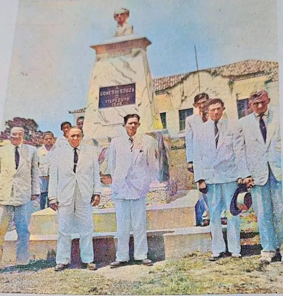 Visita do governador Sebastião Archer ao município de Itapecuru Mirim. Fotografia extraída do livro Álbum do Maranhão, de Miércio Jorge, e colonizada por Kerly Selares Júnior. Nossa Bela Itapecuru.