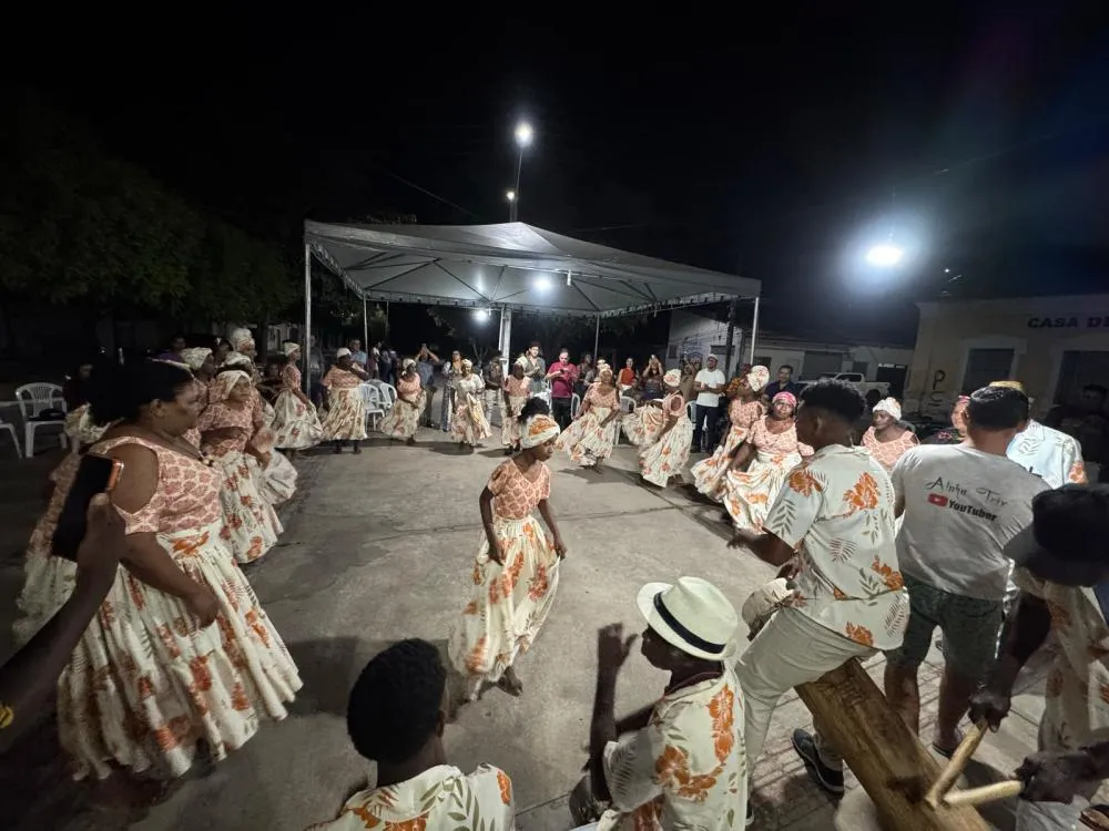 Tambor de Crioula na praça Negro Cosme durante o Sarau Quilombola. Imagem: Divulgação ©AICLA